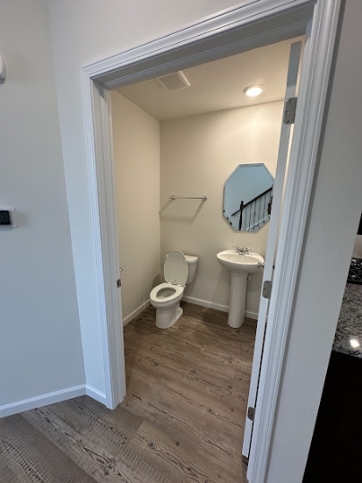 Almost Brand New 2 Story Town Home in 204 Naperville School District