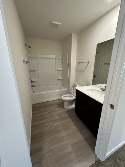 Almost Brand New 2 Story Town Home in 204 Naperville School District
