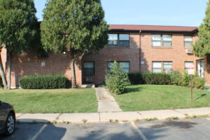 2902 31st Apt # 2, A Modern Apartment close to Lewis Street, Zion