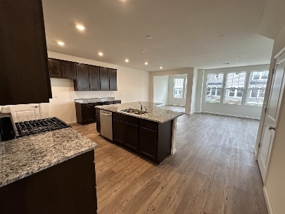 Almost Brand New 2 Story Town Home in 204 Naperville School District
