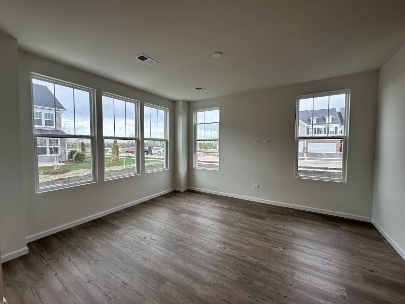 Almost Brand New 2 Story Town Home in 204 Naperville School District