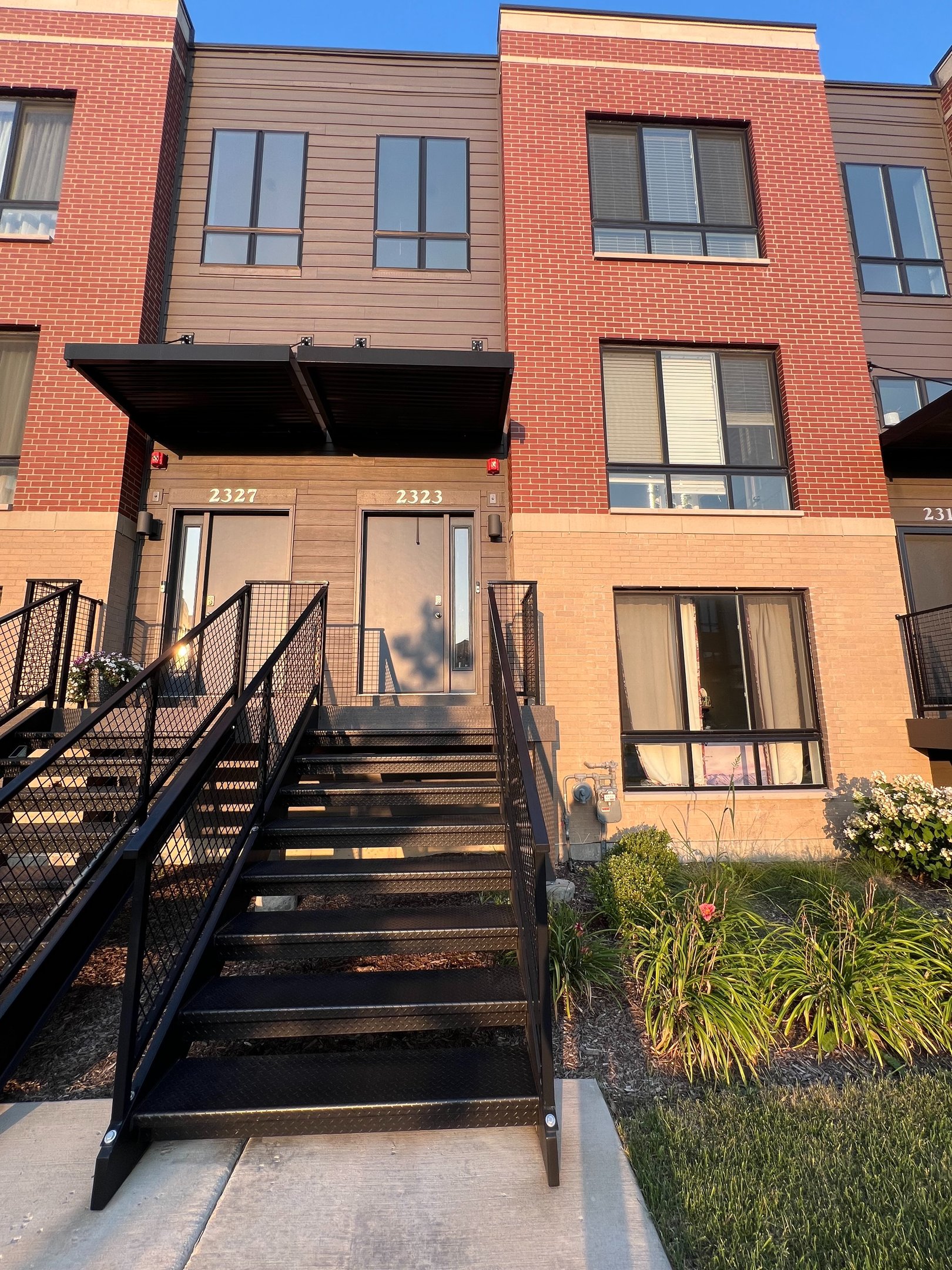Centrally Located Newer built 3 Story Townhome