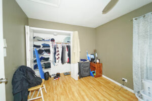 Charming 3-Bed, 1.5-Bath Townhome at 544 Meadow Green Ln, Round Lake Beac Charming 3-Bed, 1.5-Bath Townhome at 544 Meadow Green Ln, Round Lake Beac
